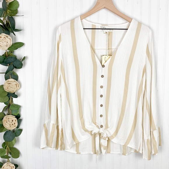 Vintage Havana Tops - VINTAGE HAVANA Blouse